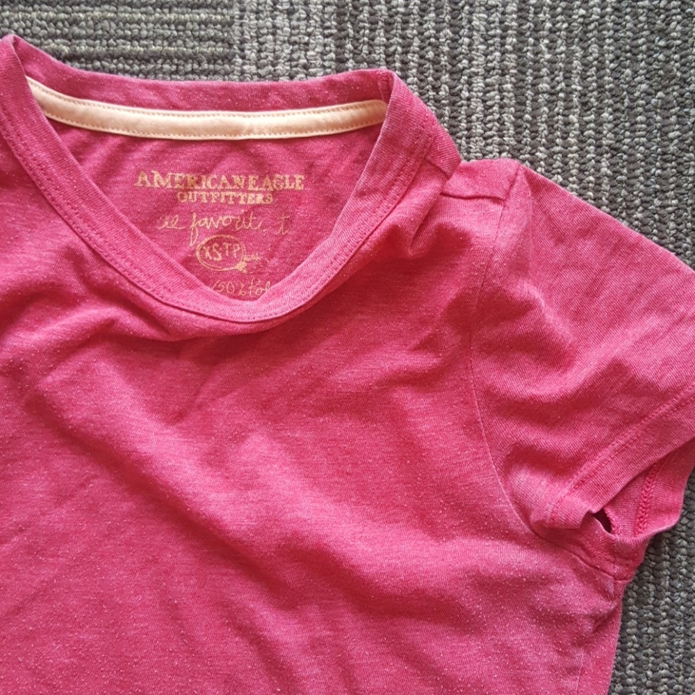 Plain red T